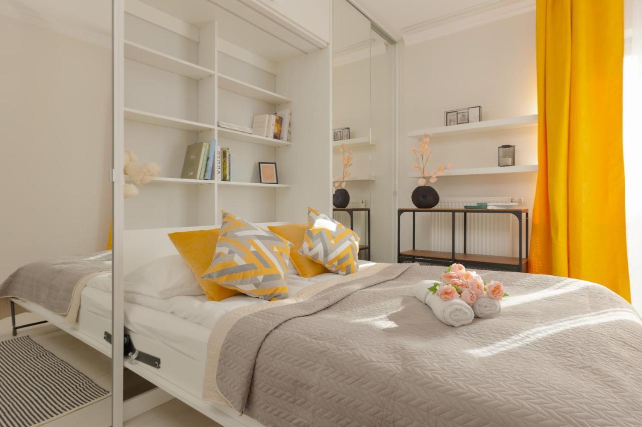 Lakeview Apartment Kapelanow Armii Krajowej By Noclegi Renters Varşova Dış mekan fotoğraf
