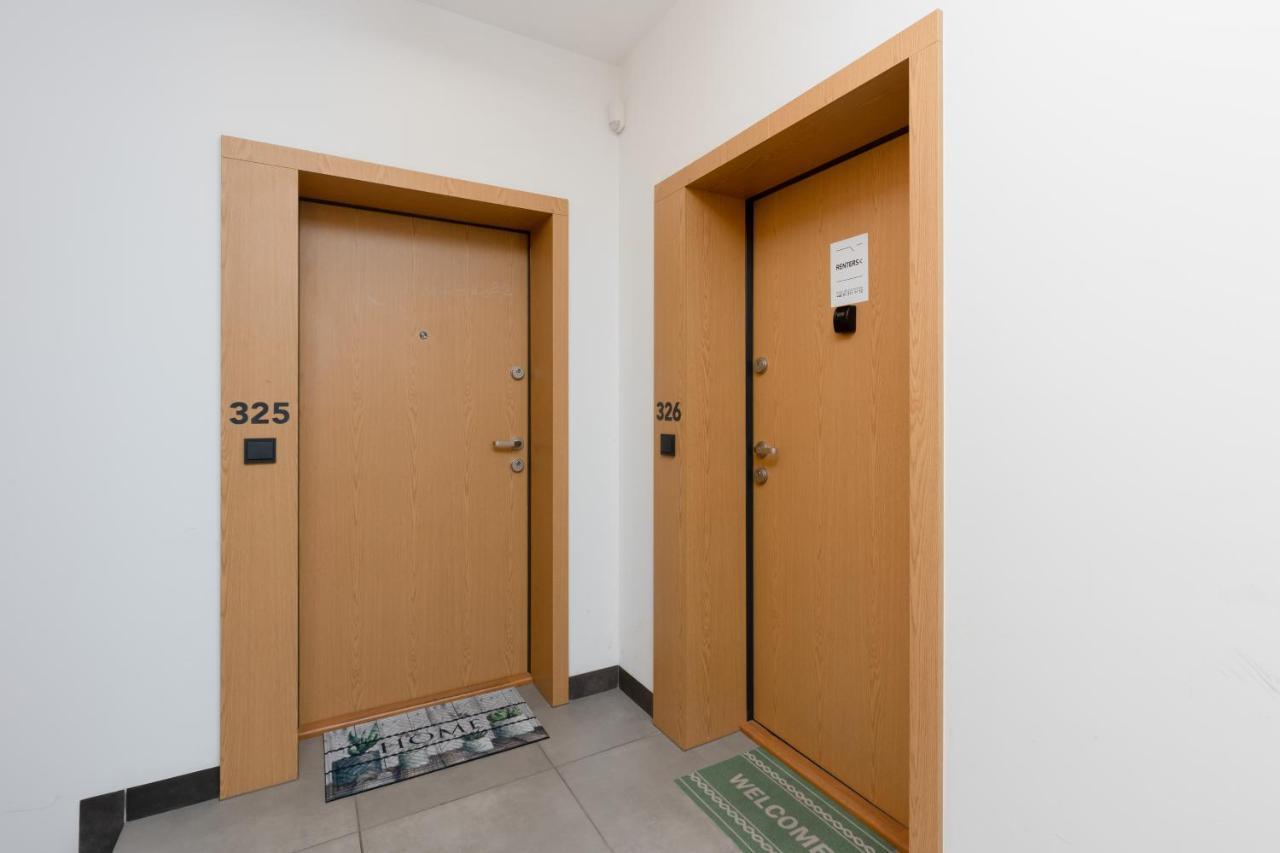 Lakeview Apartment Kapelanow Armii Krajowej By Noclegi Renters Varşova Dış mekan fotoğraf